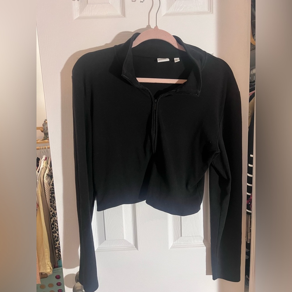 Aritzia Black Zip-Up Hoodie
